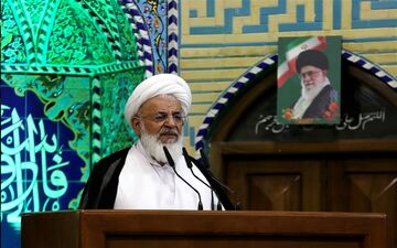 توصیه امام جمعه یزد به نمایندگان مجلس یازدهم / ‌در ابتدای کار ‌بر رفع مشکلات مردم متمرکز شوید
