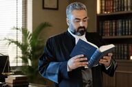 نقش وکیل دعاوی حقوقی در حل اختلافات مالی و ملکی