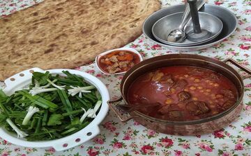 طرز تهیه آبگوشت زابلی یا قاتق | حتما از این غذا خوشتون میاد!