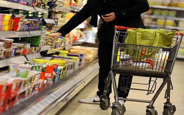 دلایل افزایش قیمت کالاهای اساسی؛ رئیس اتحادیه بنکداران توضیح می‌دهد