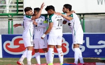 پیروزی ذوب آهن در نیمه نخست مقابل فجرسپاسی