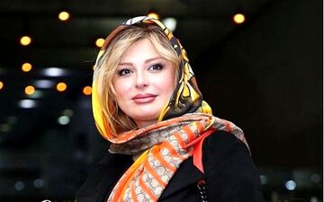 تصاویری از پوشش و میکاپ نیوشا ضیغمی در اکران «ثبت با سند برابر است»