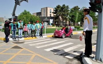 رئیس پلیس راهور کرمانشاه خبر داد: آموزش عملی فرهنگ ترافیک به کودکان در پارک ترافیک کرمانشاه