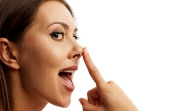 مزایای عمل نوک بینی با بی حسی
