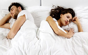 میانگین نرمال رابطه جنسی چقدر است؟ تحقیقات چه می‌گوید؟