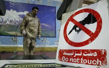 ضد عفونی کردن محل تمرینات بدنسازی بازیکنان مس کرمان(عکس)