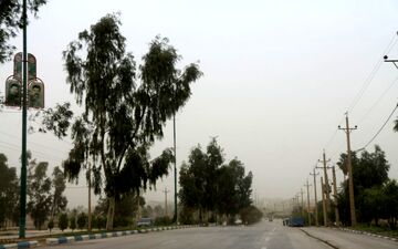 قصرشیرین در غبار و گرمای ۵۰ درجه