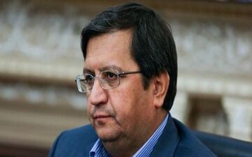 بانک مرکزی برای بازگرداندن ثبات به بازار ارز تلاش می‌کند