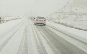 محورهای 3 شهرستان کرمانشاه لغزنده است