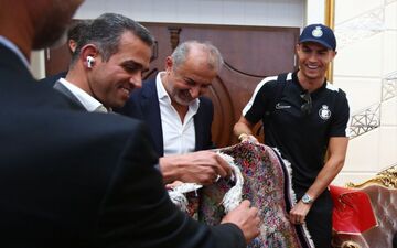 عجیب ترین صحنه در استقبال از رونالدو در ایران 
