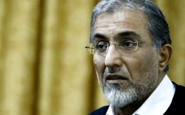 راغفر: نشانه‌ها خبری از بهبود اقتصاد کشور نمی‌دهد