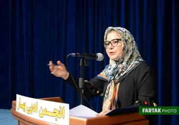 رونمایی از کتاب«انتهای این کوچه دریاست» اثر آناهیتا برزویی