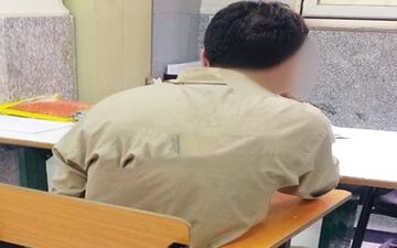 
دختر جوان در اسارتگاه مرد بیمار 