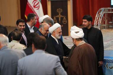 آیین تکریم و معارفه روسای کل پیشین و جدید دادگستری استان کرمانشاه با حضور حجت الاسلام اژه ای معاون اول رئیس قوه قضائیه و مهندس بازوند استاندار کرمانشاه