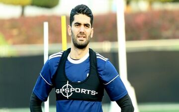 آوس پرتغال خواهان جذب هافبک استقلال شد