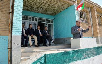 
حضور کارشناسان دامپزشکی در جمع دانش آموزان کرمانشاهی
