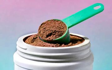 مصرف هر روز پودر پروتئین با بدن شما چه می‌کند؟