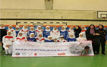 پوشش ورزشی بازیگران زن در تیم فوتسال هنرمندان