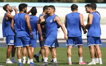 بازیکن مدنظر استقلال وارد تهران شد