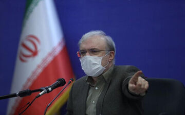 وزیر بهداشت: هر گونه تغییر سن یا اولویت گروه‌های هدف در واکسیناسیون لغو شود