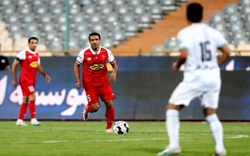 
دلبری یک استقلالی از پرسپولیسی‌ها
