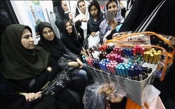 پشت‌پرده ازدحام دستفروشان در مترو: استخدام با حقوق روزانه یک میلیون!
