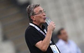 پرفسور نقاط ضعف استقلال را پیدا کرد