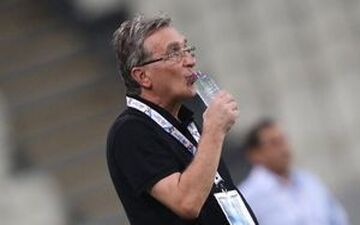 پرفسور نقاط ضعف استقلال را پیدا کرد