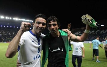 دو کاپیتان اسبق استقلال صدر را از پرسپولیس گرفتند