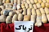 غافلگیری 3 متهم در محل دپوی 470 کیلو تریاک در کرمان 