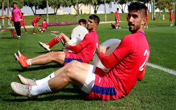 شوخی جالب و غیرمتعارف ستارۀ جوان پرسپولیس با مهاجم خارجی + عکس