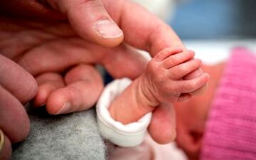 مرگ غم‌انگیز نوزاد لرستانی در پی قصور پزشکی؟