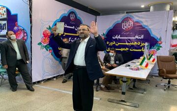 انصراف محمد عباسی از ادامه حضور در انتخابات به نفع رییسی

