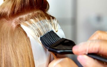 مثل آب خوردن موهای خودتو رنگساژ کن | رنگساژ کردن موها در خانه + آموزش