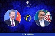  گفت‌و‌گوی عراقچی با وانگ یی درباره توافق ایران و آمریکا/ مسئولیت اجرای کامل مفاد تفاهم‌نامه با آمریکا است 