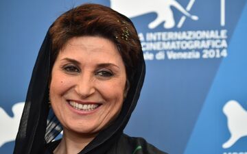 بازیگر زن ایرانی در کنار بزرگ بودایی‌ها! + عکس