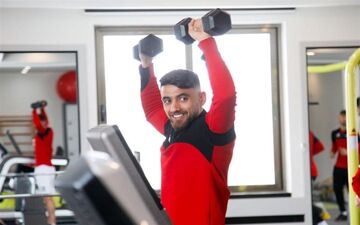 حضور مهاجم جدید استقلال در تمرین با لباس شخصی + عکس 