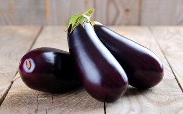 چگونه بادمجان رسیده و شیرین انتخاب کنیم