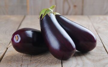 چگونه بادمجان رسیده و شیرین انتخاب کنیم