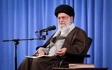 امام خامنه‌ای: «مردمی بودن» به ادعا نیست؛ باید مثل مردم زندگی کنیم