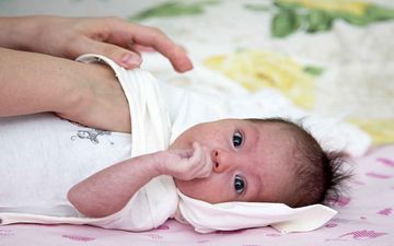 دختر 11 ساله پنهانی زایمان کرد !!! + تصاویر باورنکردنی