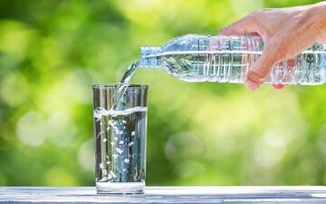 روزانه چقدر باید آب مصرف کنیم؟

