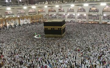 بارش باران در بیت‌الله‌ الحرام + ویدئو