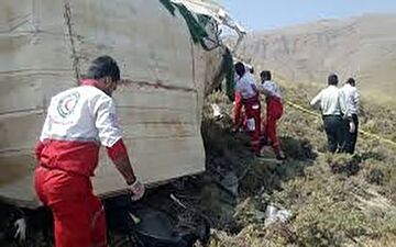 سقوط مرگبار مینی‌بوس مسافران به دره