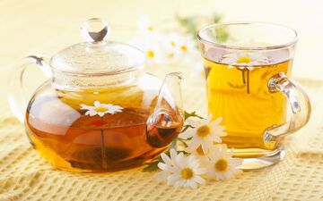 خواص دمنوش بابونه  برای بی خوابی و درمان نفخ!