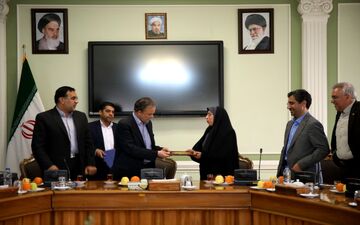 یک بانو به عنوان سرپرست یکی از معاونت های استانداری خراسان رضوی منصوب شد
