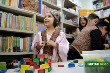 اجرای شاهنامه‌خوانی گروه همایون به مناسبت جشن مهرگان در شهر کتاب کرمانشاه