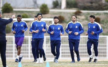 تیم فوتبال استقلال فردا به مصاف هوادار می‌رود