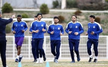 تیم فوتبال استقلال فردا به مصاف هوادار می‌رود