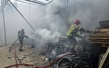 مدیرکل مدیریت بحران مازندران: آتش‌سوزی شرکت کاله تحت کنترل قرار گرفت